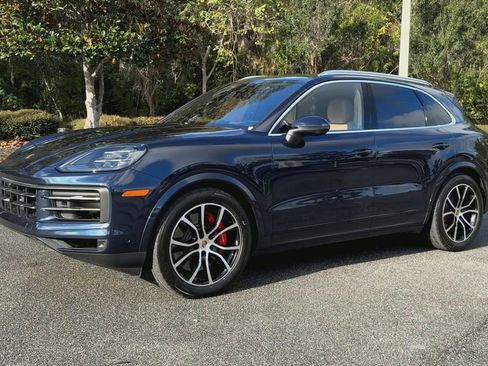 Used 2024 Porsche Cayenne S image 4