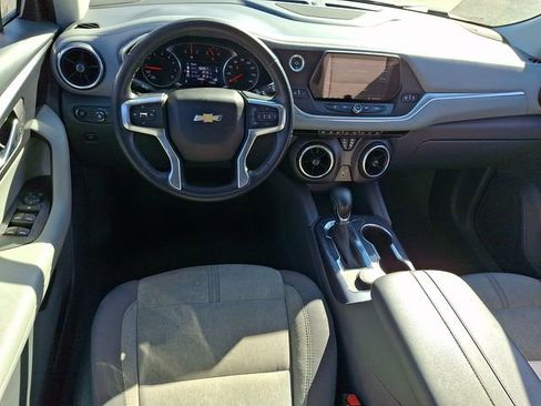 Used 2020 Chevrolet Blazer LT image 11