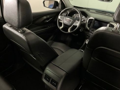 Used 2024 GMC Terrain SLT w/ Elevation Edition image 34