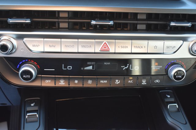 Used 2025 Kia Telluride S FWD image 28