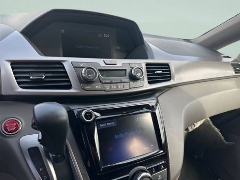 Used 2017 Honda Odyssey EX-L image 19