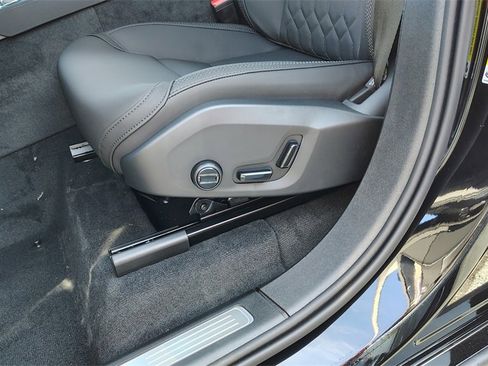 New 2026 Volvo XC90 B6 Plus image 11