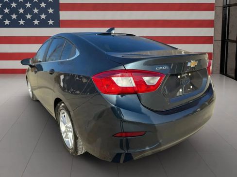 Used 2017 Chevrolet Cruze LT FWD image 9