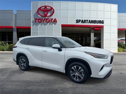 Used 2024 Toyota Highlander XLE