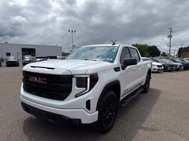 Used 2025 GMC Sierra 1500 Elevation AWD/4WD image 2