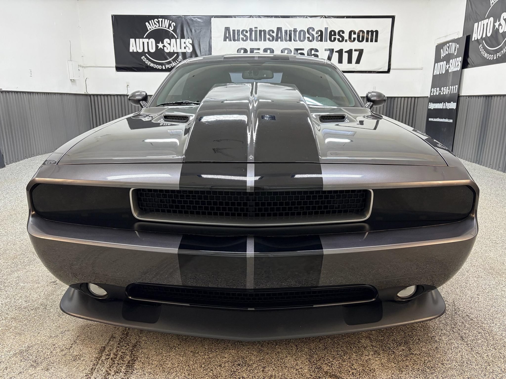 Used 2013 Dodge Challenger SRT8 w/ Harman Kardon Audio Group RWD image 5