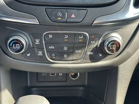 Certified 2023 Chevrolet Equinox LT FWD image 19