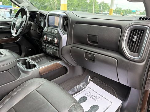 Used 2019 GMC Sierra 1500 SLT w/ SLT Premium Package AWD/4WD image 47
