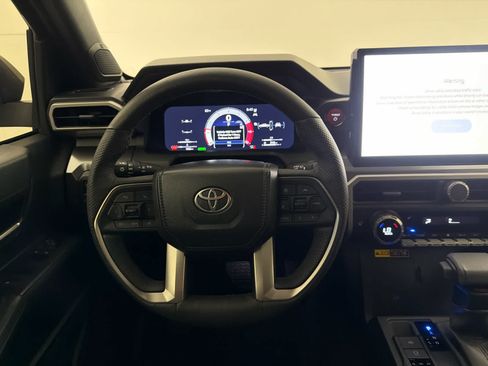 Used 2024 Toyota Tacoma TRD Off-Road w/ TRD Off Road Premium Package AWD/4WD image 17