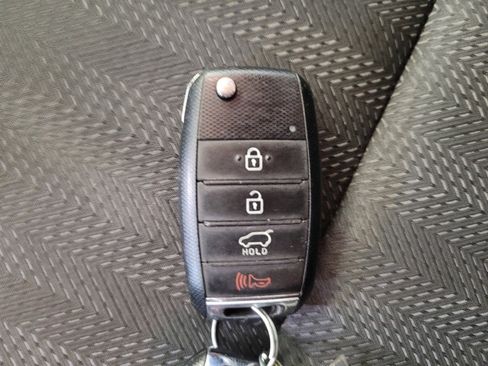 Used 2020 Kia Sportage LX AWD/4WD image 32