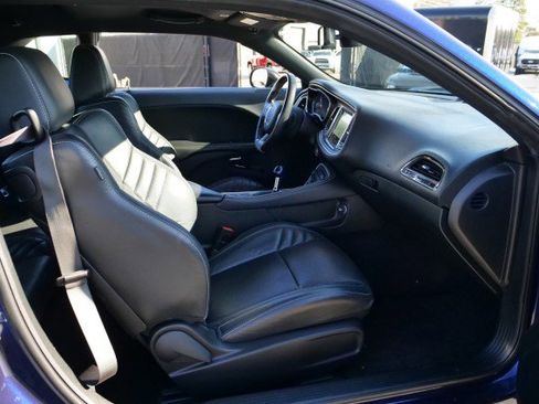 Used 2017 Dodge Challenger SRT Hellcat image 31