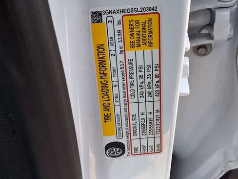 Used 2025 Chevrolet Equinox LT FWD image 36