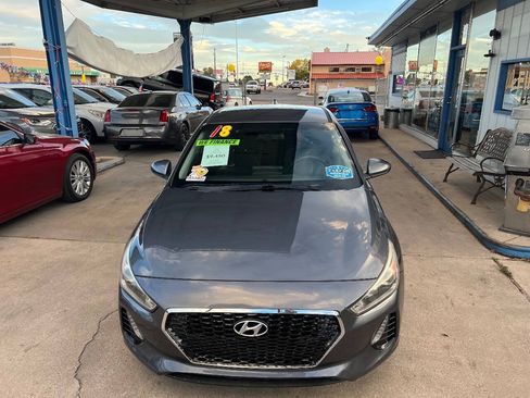 Used 2018 Hyundai Elantra GT FWD image 2