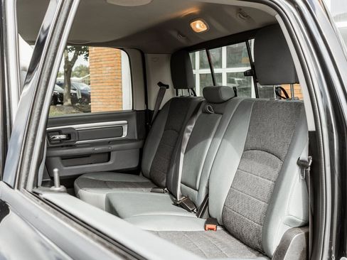 Used 2019 RAM 1500 Classic SLT w/ Black Appearance Group image 27
