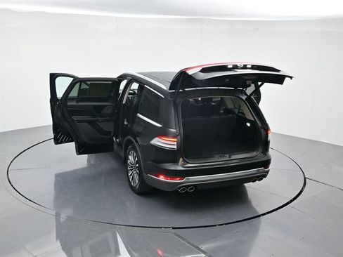 Used 2024 Lincoln Aviator Reserve image 45