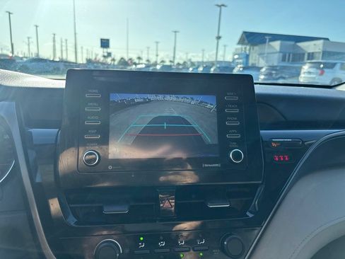 Used 2021 Toyota Camry LE FWD image 20