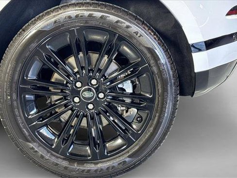 Used 2024 Land Rover Range Rover Evoque Dynamic SE AWD/4WD image 30