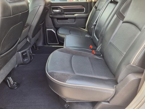 Used 2022 RAM 2500 Laramie AWD/4WD image 12