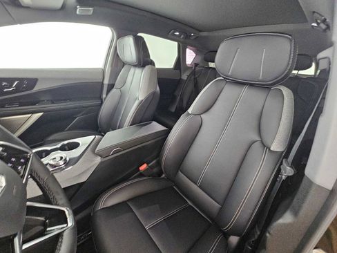 New 2026 Cadillac Optiq Luxury 1 image 21