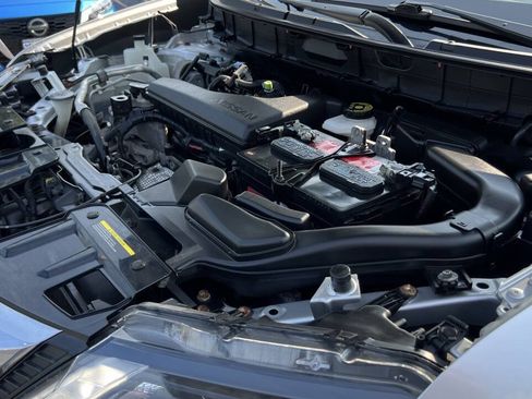 Used 2018 Nissan Rogue SV w/ Premium Package AWD/4WD image 37