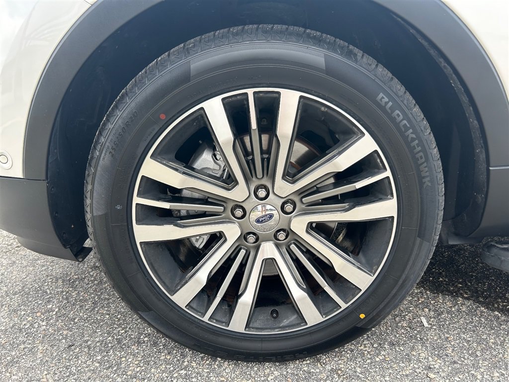 Used 2017 Ford Explorer Platinum AWD/4WD image 10