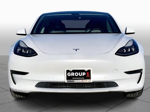 Used 2021 Tesla Model 3 Standard Range Plus image 3