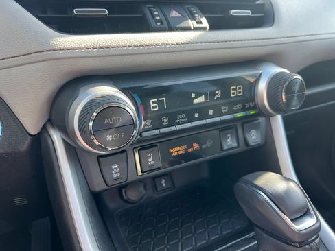 Used 2021 Toyota RAV4 XLE Premium AWD/4WD image 27