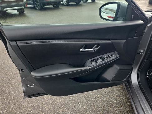 Used 2023 Nissan Sentra SV FWD image 15