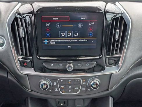 Used 2023 Chevrolet Traverse LT FWD image 16