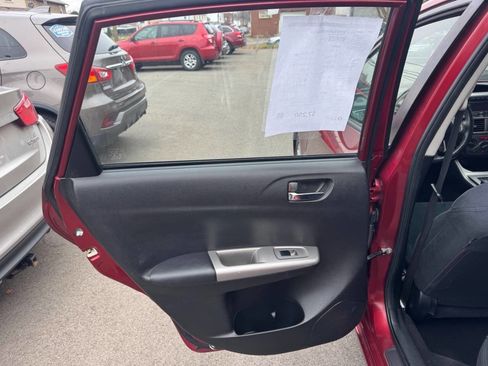 Used 2010 Subaru Impreza 2.5i Premium image 14