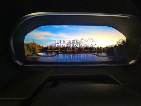 Used 2024 Chevrolet Tahoe High Country w/ Premium Package image 8