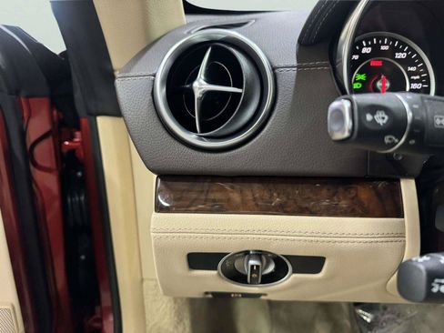 Used 2018 Mercedes-Benz SL 550 image 40