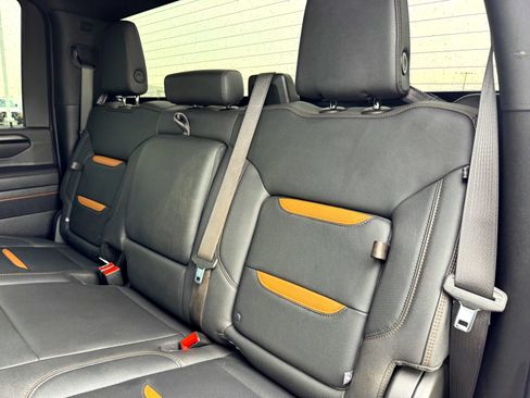 Used 2025 GMC Sierra 2500 AT4 AWD/4WD image 16