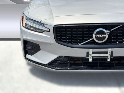Certified 2024 Volvo S60 B5 Core w/ Climate Package AWD/4WD image 11