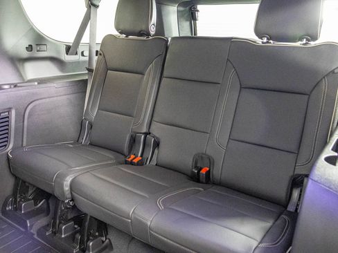 Used 2024 GMC Yukon XL SLT w/ SLT Luxury Package AWD/4WD image 41