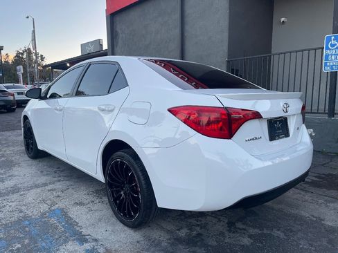 Used 2017 Toyota Corolla SE w/ Carpet Mat Package (TMS) image 7