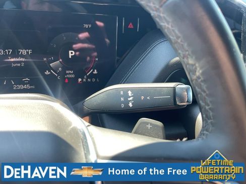 Used 2025 GMC Yukon XL Denali AWD/4WD image 17