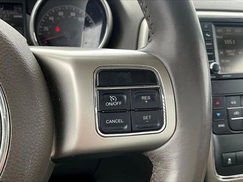 Used 2013 Jeep Grand Cherokee Laredo AWD/4WD image 18