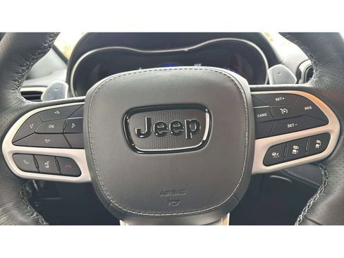 Used 2021 Jeep Grand Cherokee Trackhawk image 16