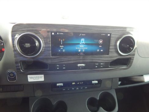 Used 2020 Mercedes-Benz Sprinter 3500 image 31
