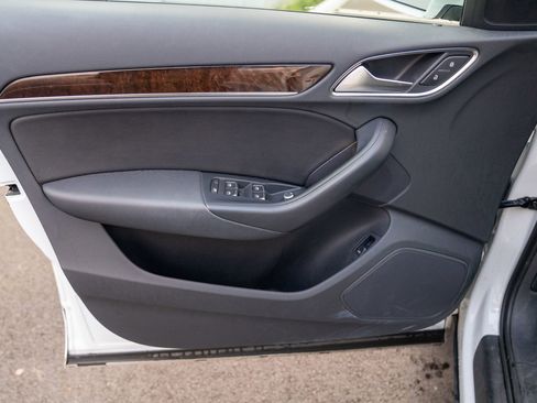 Used 2016 Audi Q3 2.0T Premium Plus w/ Technology Package image 10