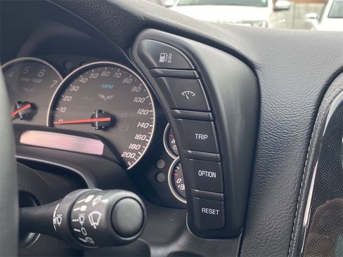 Used 2010 Chevrolet Corvette Coupe image 25