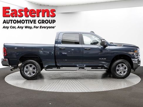 Used 2026 RAM 2500 Big Horn AWD/4WD image 4