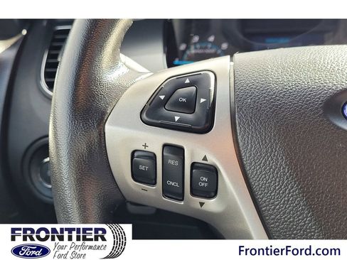 Used 2018 Ford Taurus SEL image 19