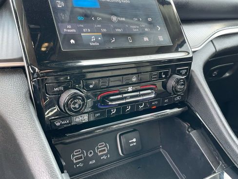 Used 2023 Jeep Grand Cherokee L Laredo w/ Luxury Tech Group I image 17