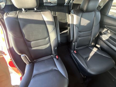 Used 2023 MAZDA CX-9 Touring image 28