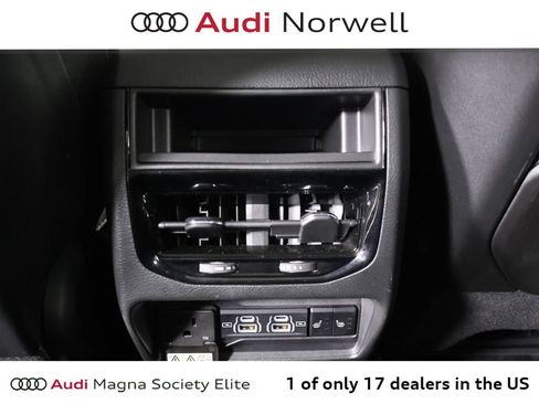 Used 2025 Jeep Grand Cherokee Limited AWD/4WD image 22
