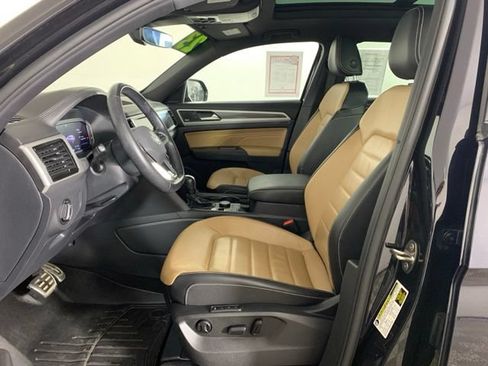 Used 2023 Volkswagen Atlas Cross Sport SEL Premium R-Line AWD/4WD image 19