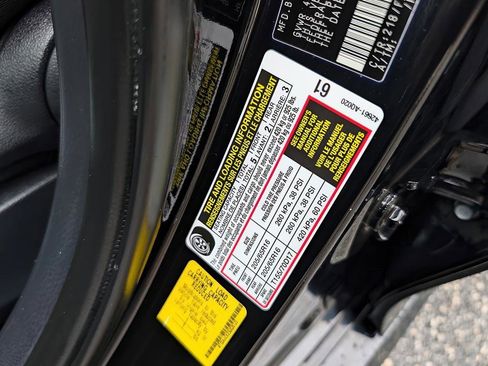 Used 2025 Toyota Camry LE FWD image 31