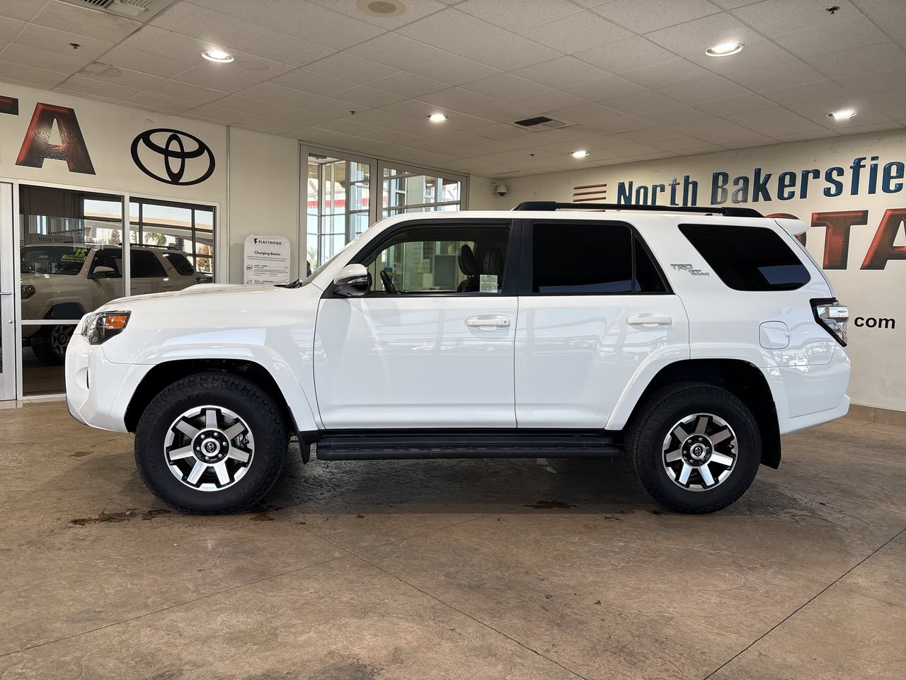 Used 2021 Toyota 4Runner TRD Off-Road Premium AWD/4WD image 7
